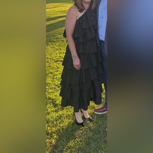 Black Ruffle One-Shoulder Tiered Ruffle Midi Dress
Endless Rose Medium